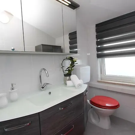 Rose Apartment *